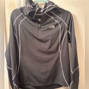 North Face hooded long sleeve 1/4 zip layer